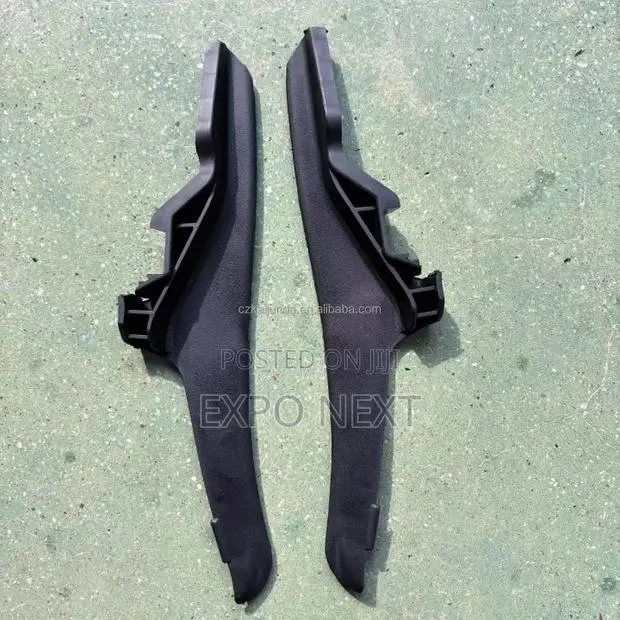 Toyota Corolla 2014-2016 Usa, Wiper Ends Extract Leaf Panel Strip · Photo 1