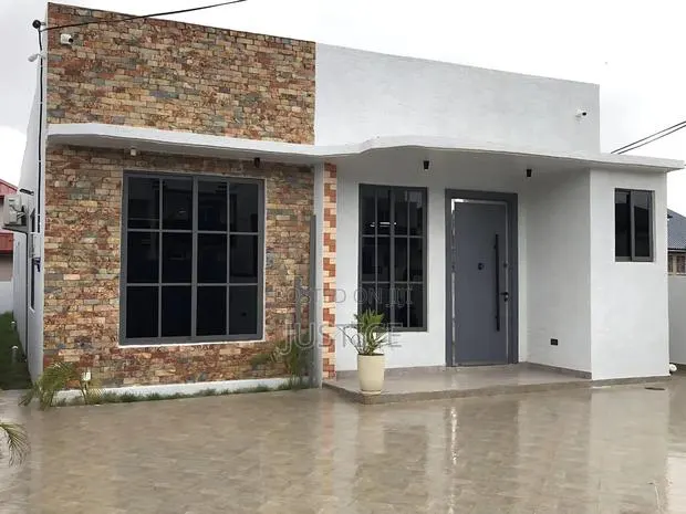 3bdrm House in Lakeside Estate for sale · Photo 1
