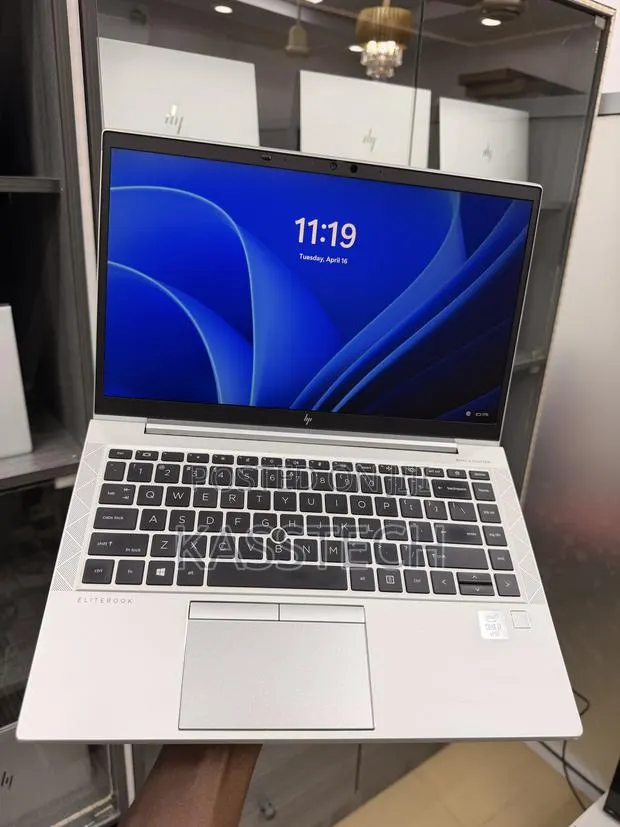 Laptop HP EliteBook 840 G7 8GB Intel Core i7 SSD 256GB · Photo 1
