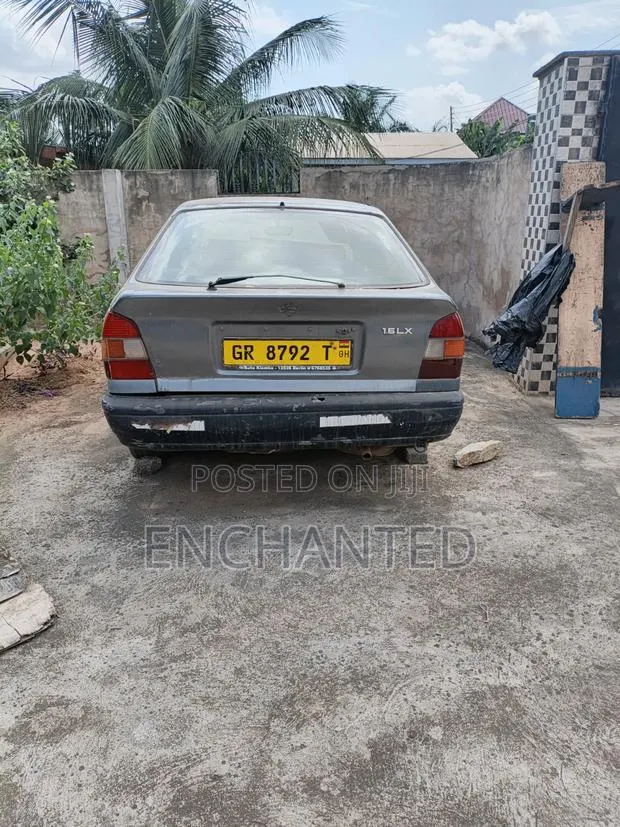 Nissan Primera 2004 Gray · Photo 5