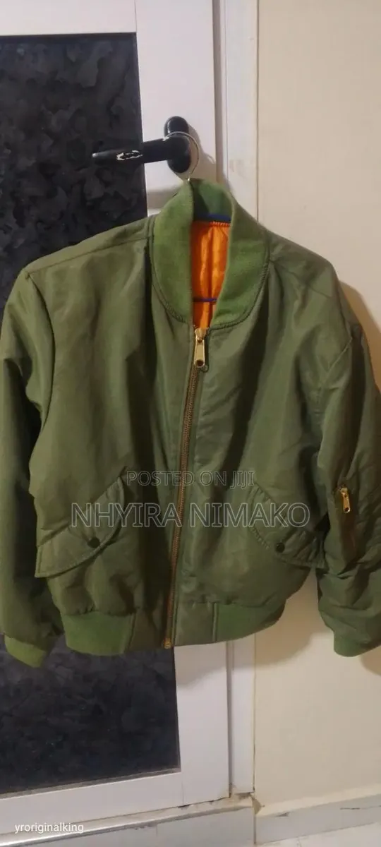 Green Jacket · Photo 1