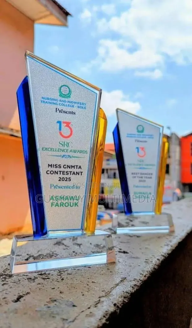 Crystal Awards Plaques · Photo 1