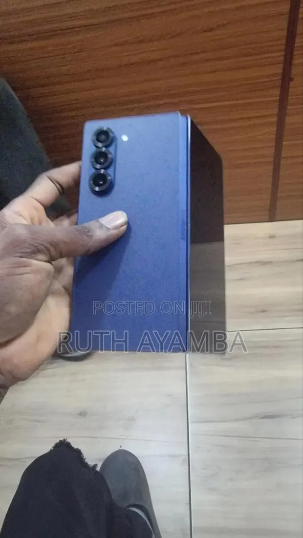 Samsung Galaxy Z Fold6 256 GB Blue · Photo 1