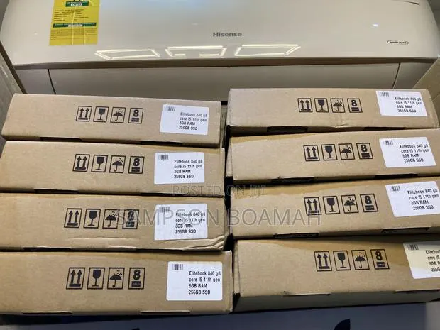 New Laptop HP EliteBook 840 G8 8GB Intel Core i5 SSD 256GB · Photo 1