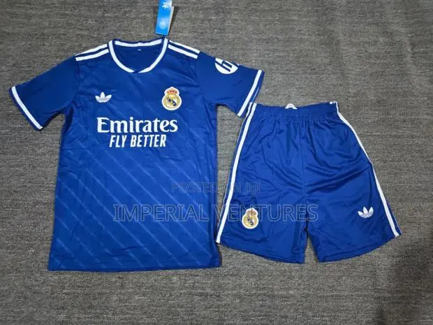 Real Madrid Top and Down Jersey · Photo 1