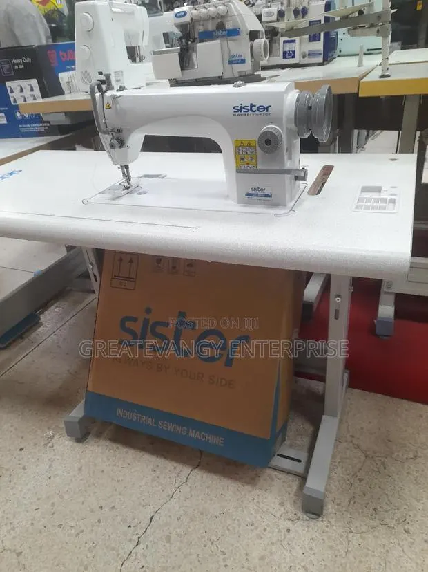 Brandnew Industrial Sewing Machine · Photo 1
