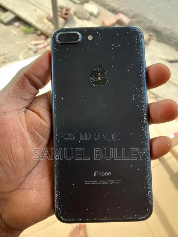 Apple iPhone 7 Plus 128 GB Black · Photo 1