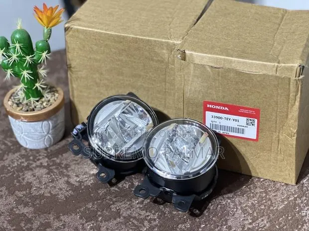 Honda Fit Fog Light – OEM LED Fog Lamp · Photo 1