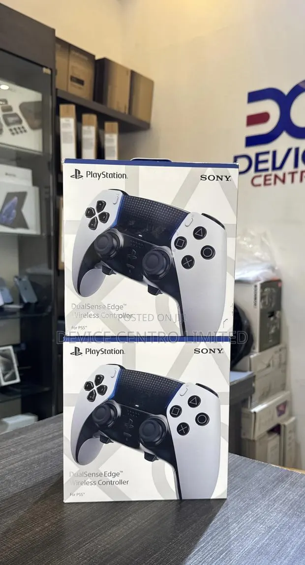 Playstation Dual Sense Edge Wireless Controller · Photo 1