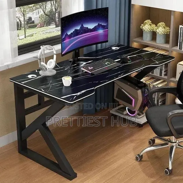 Mable Office Gaming Studio Desk · Photo 1