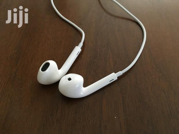Apple Earbuds(3.5 Jack) · Photo 3