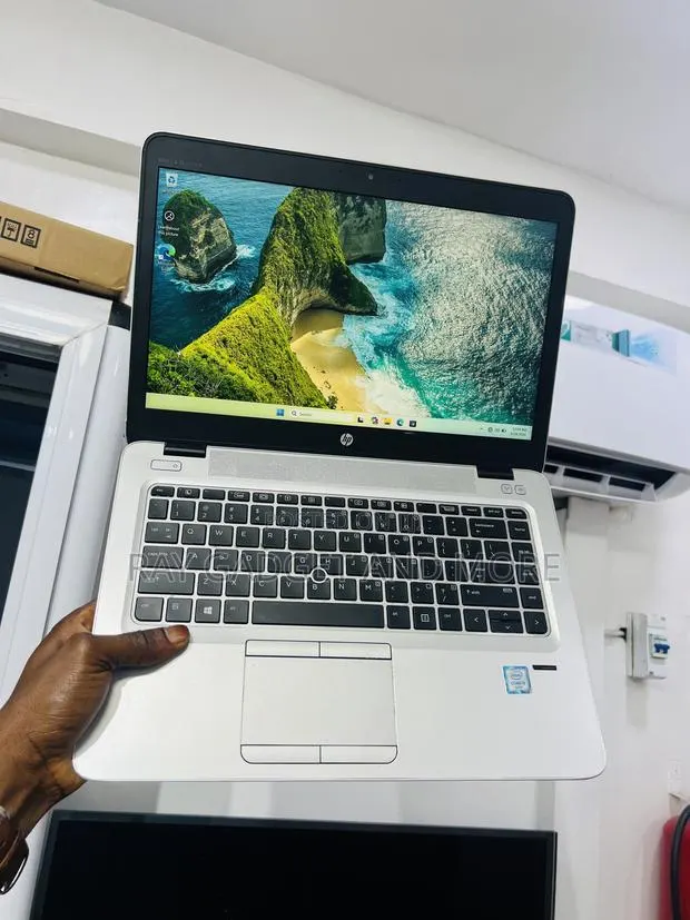 Laptop HP EliteBook 840 G3 8GB Intel Core i5 SSD 256GB · Photo 1