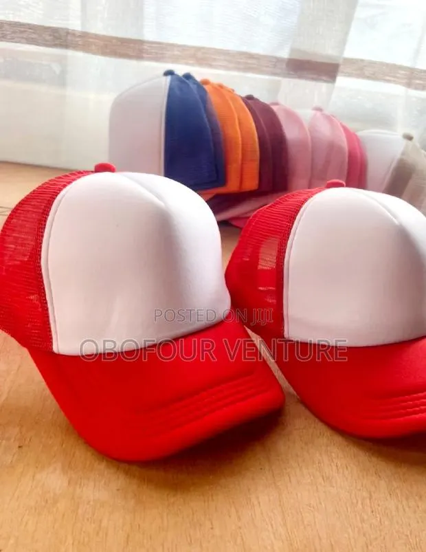 Two-tone Tracker Cap. · Photo 1
