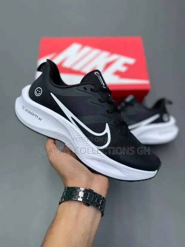 Nike Zoom X Smiley Black and White · Photo 1