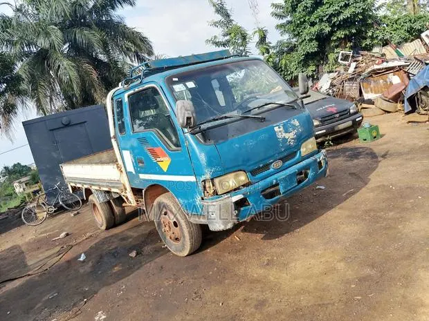 Kia Bongo Frontier Point 4 · Photo 1
