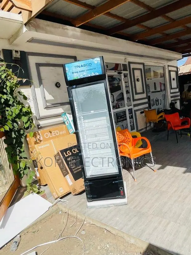 Nasco 298l Display Refrigerator Perfect for Shops Cafés · Photo 1