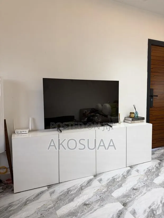 8 Chest Drawer & TV Console for Sale · Photo 1