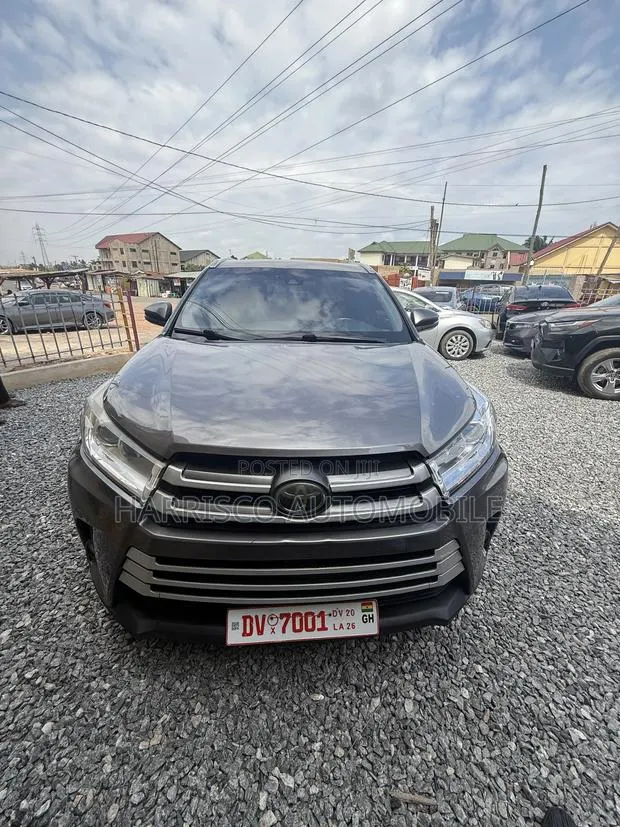 Toyota Highlander Limited 2019 Gray · Photo 1