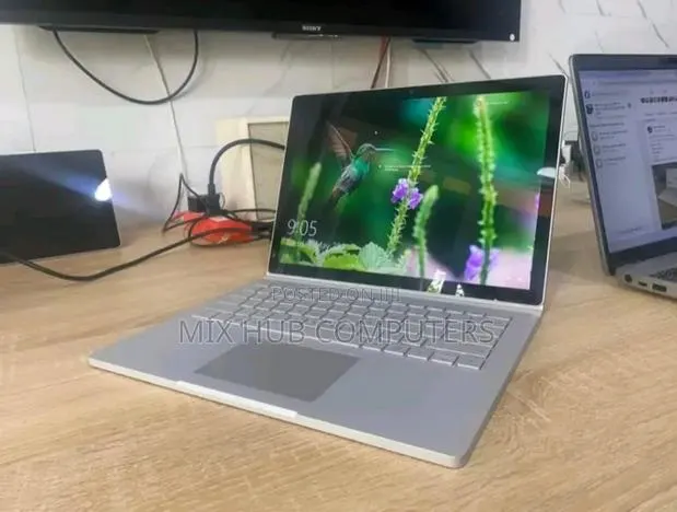 New Laptop Microsoft Surface Book 8GB Intel Core i7 SSD 256GB · Photo 1