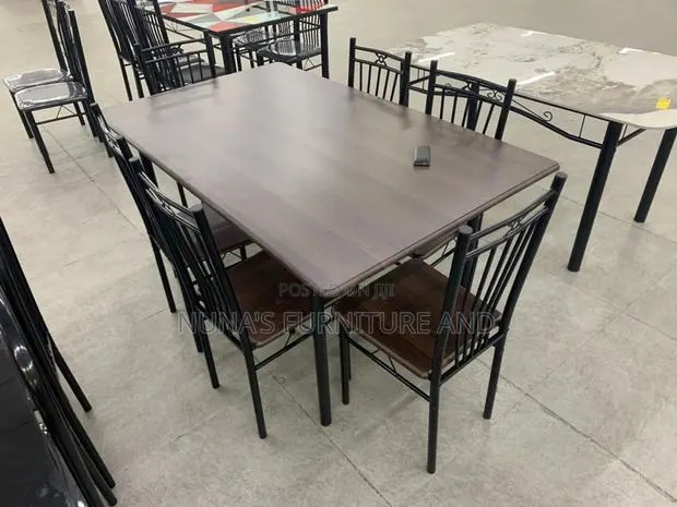 Diningset / Dining Table · Photo 1