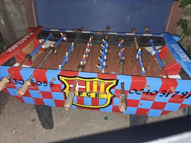 Soccer Table Coin Operated · Photo 1