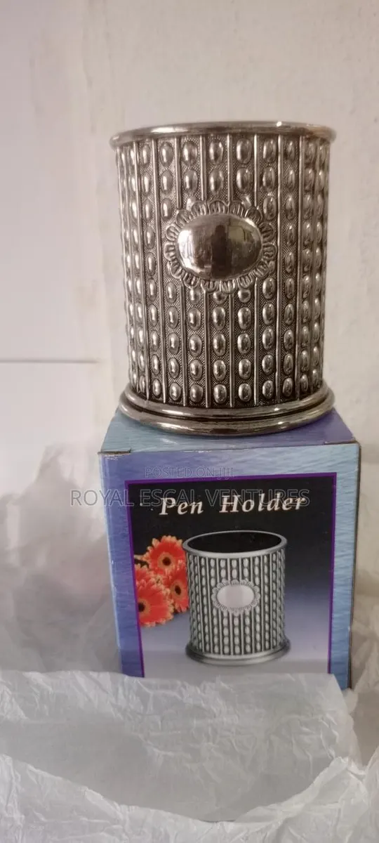 Vintage Pen Holder · Photo 1