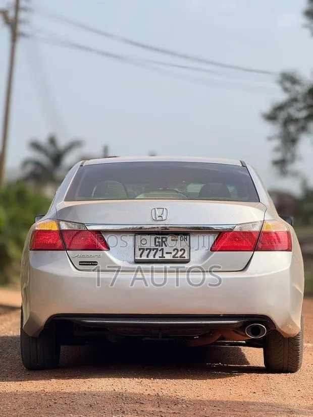 Honda Accord EX 4dr Sedan (2.4L 4cyl 6M) 2015 Silver · Photo 1