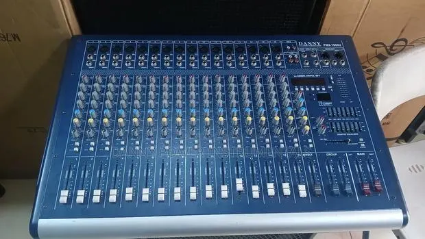 Danny Powered Mixer 16chanels · Photo 1