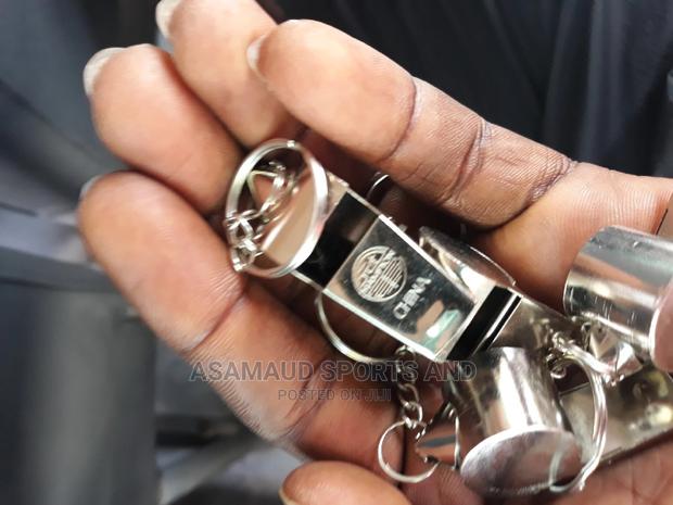 Original Whistle At Cool Price · Photo 3