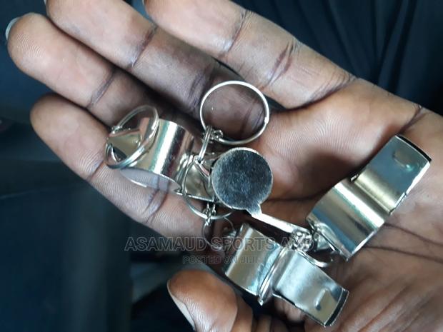 Original Whistle At Cool Price · Photo 4