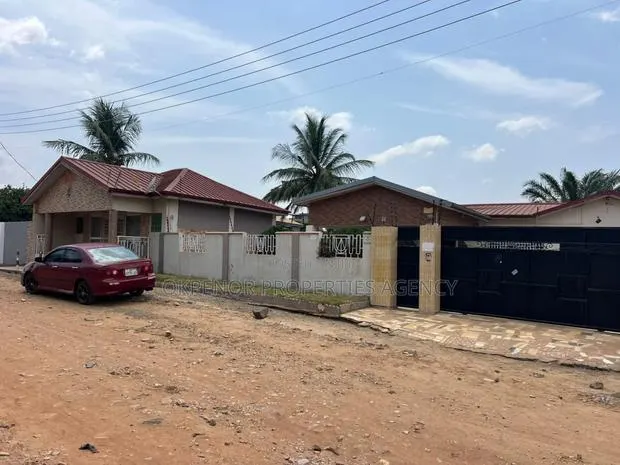 4bdrm House in Afienya, Tema Metropolitan for sale
