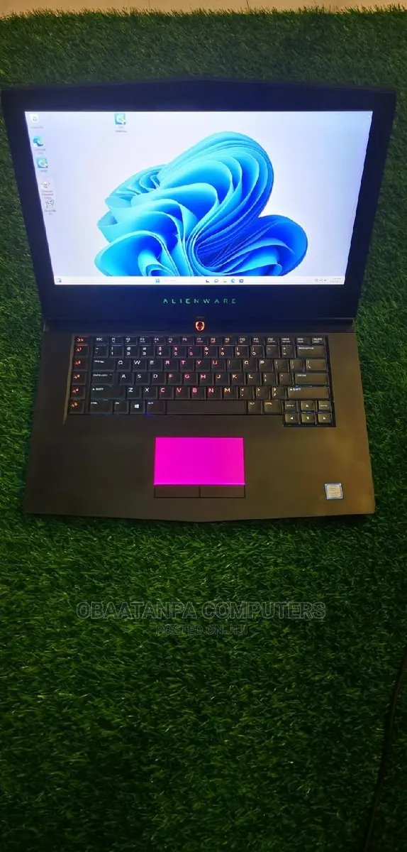 Laptop Dell Alienware 17 R4 16GB Intel Core I7 SSD 512GB · Photo 1