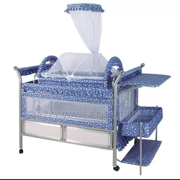 Baby's Cot · Photo 1