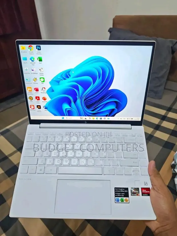 New Laptop HP 14S 16GB AMD Ryzen 5 SSD 512GB · Photo 1