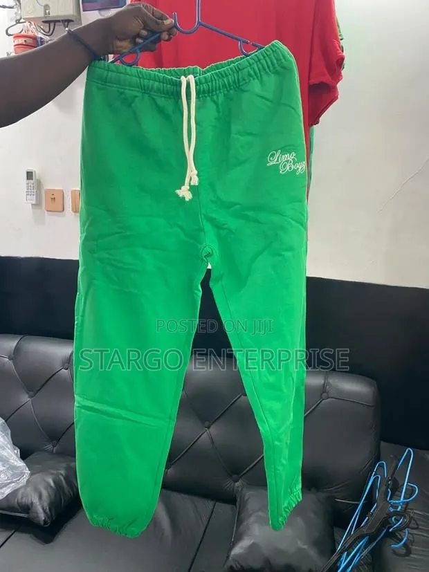 Joggers From USA · Photo 1