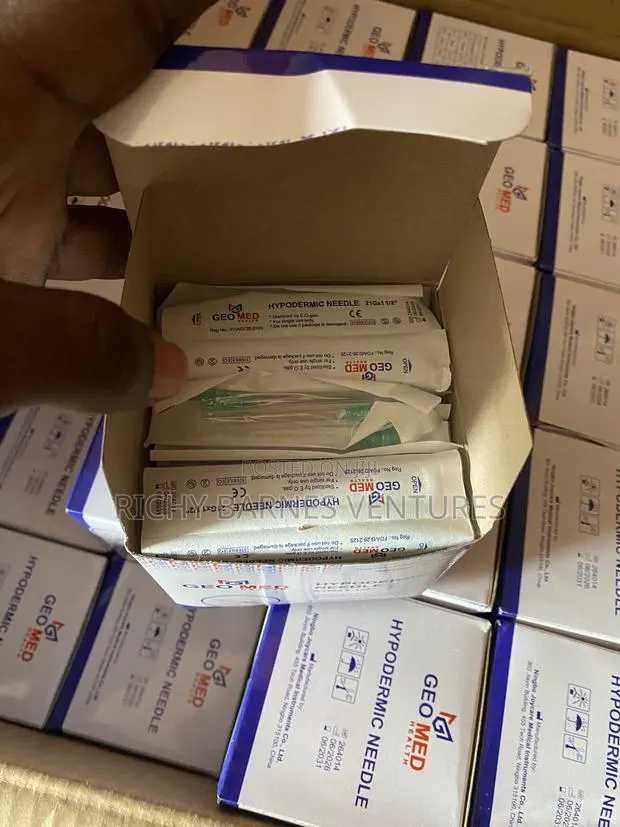 Hypodermic Needle 21G · Photo 1