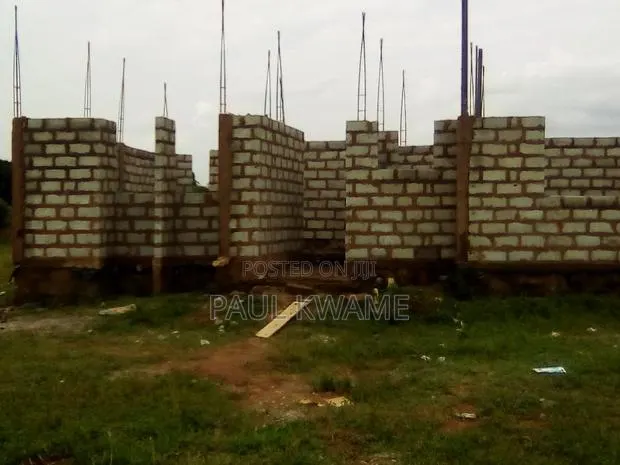 Land With Project · Photo 1
