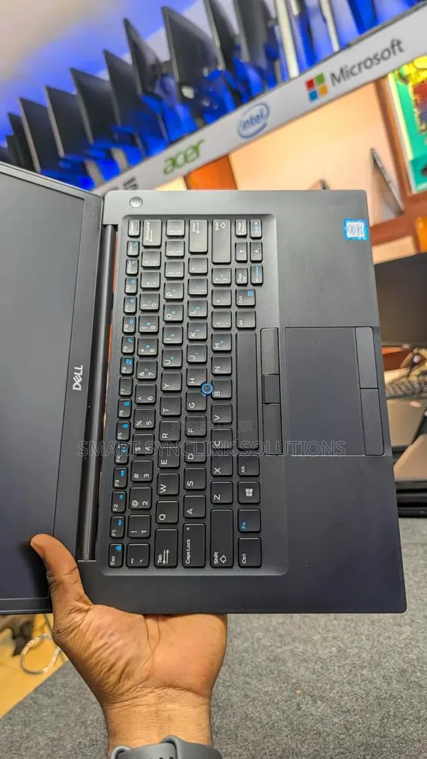 Laptop Dell Latitude 7490 16GB Intel Core i5 SSD 256GB · Photo 1