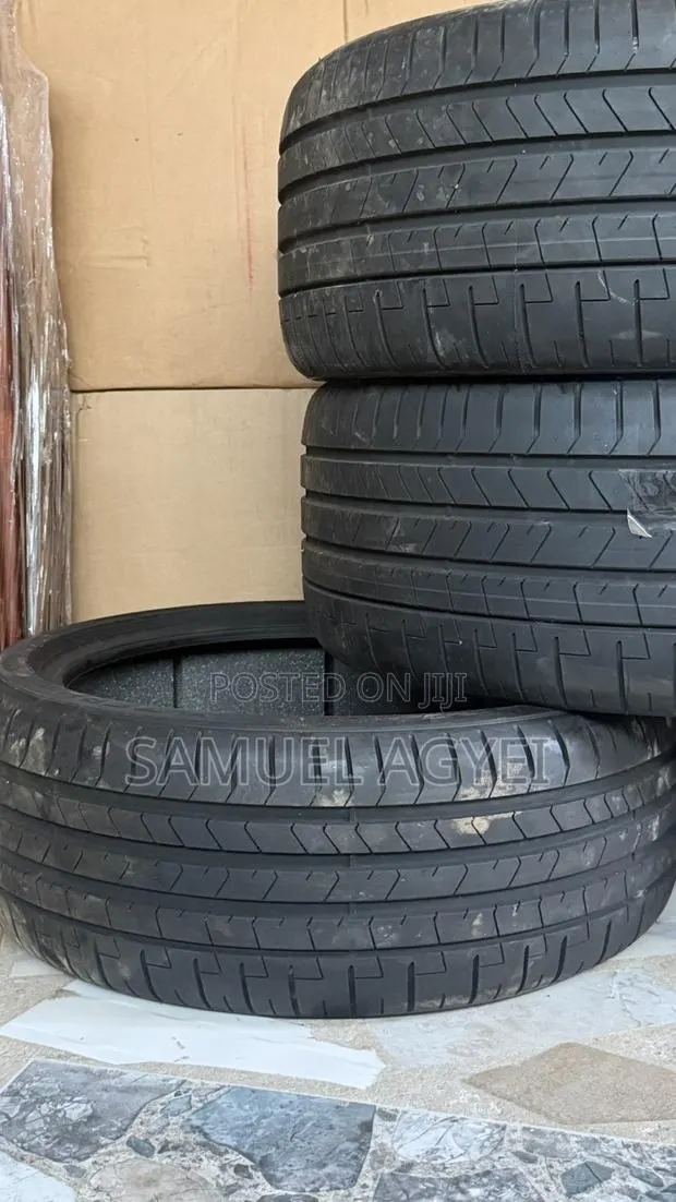 Pirelli Tyres 255/35 R19 & 225/40 R19 · Photo 1