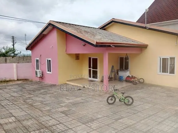 3bdrm House in Kasoa Tollbooth, Accra Metropolitan for sale · Photo 1