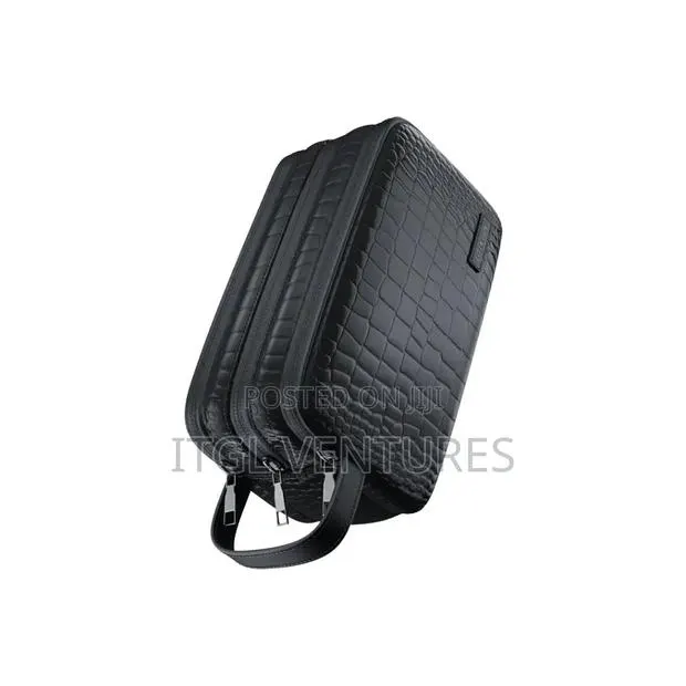 Green Lion Stallion Clutch Bag · Photo 1