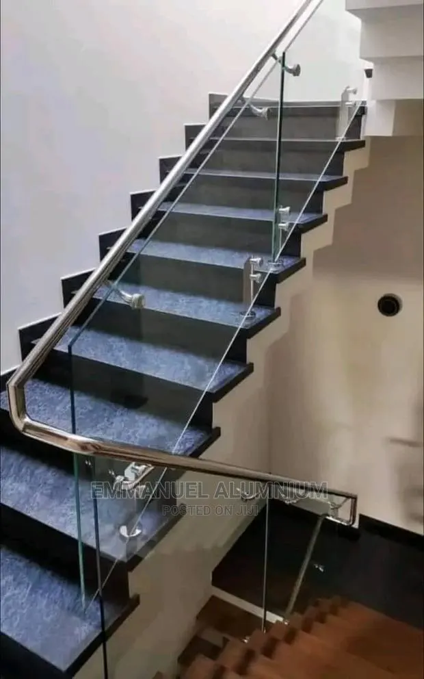 C4 Stainless Balustrade With Glass · Photo 1