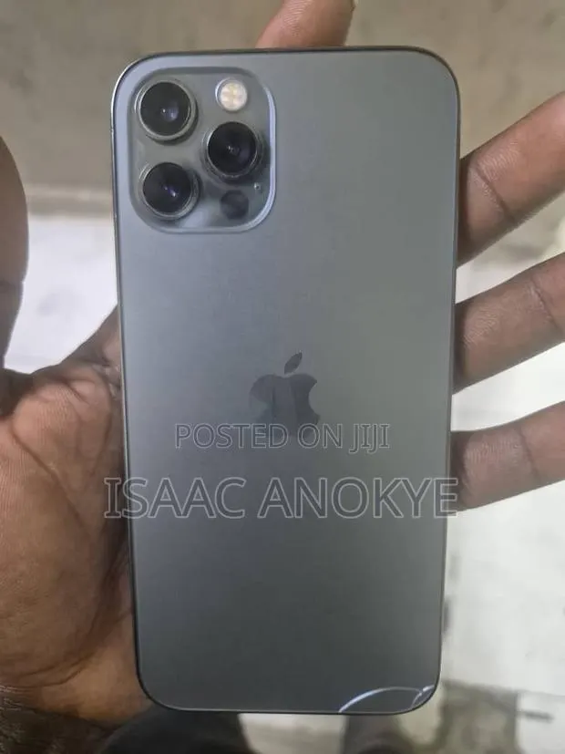 Apple iPhone 12 Pro 128 GB Gray · Photo 1