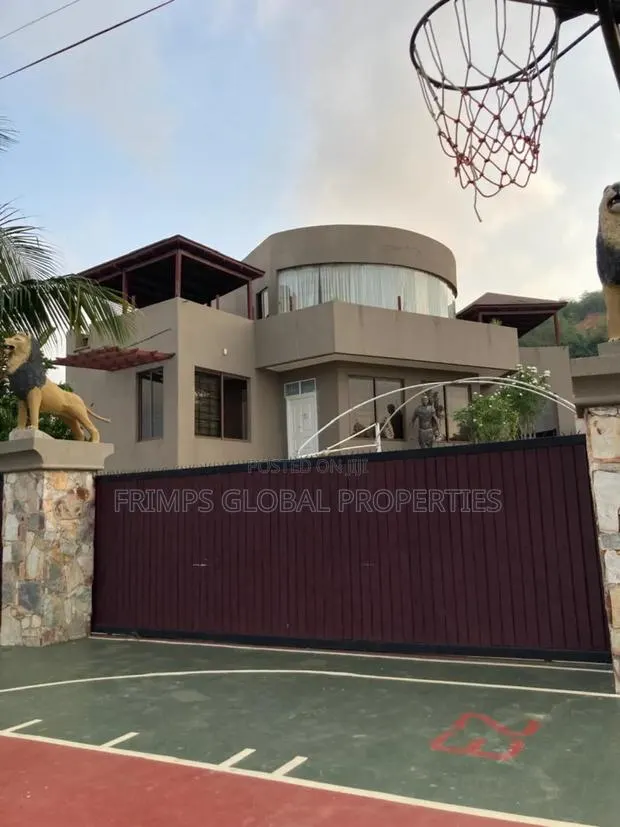 5bdrm House in Weija for sale · Photo 1