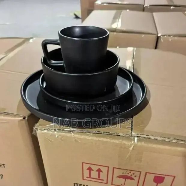 4pcs European Matte Dinner Set · Photo 1