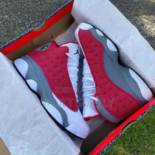 Jordan 13 Retro Sneakers - Red/White · Photo 1