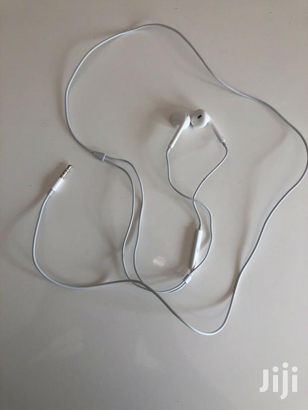Apple Earhuds 3.5 Jack for iPhone Samsung and All Smart Fons · Photo 4