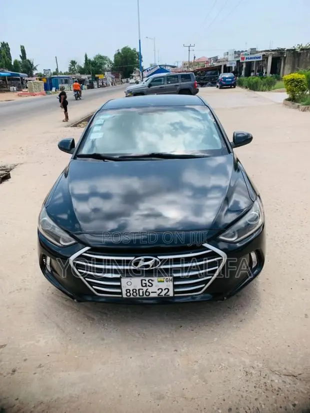 Hyundai Elantra 2016 Black · Photo 1