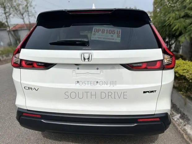 Honda CR-V 2025 White · Photo 1