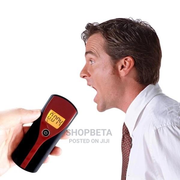 Alcohol Tester Breathalyzer · Photo 4